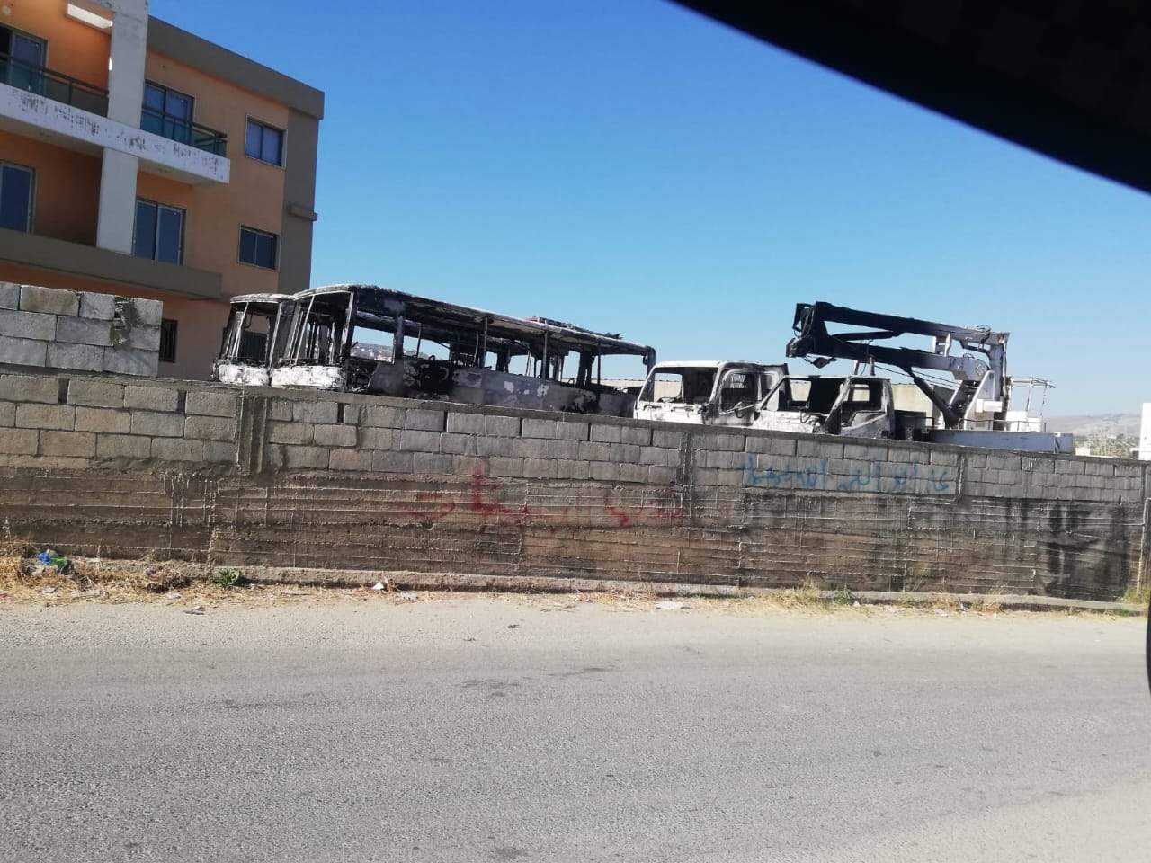 مراسل &quot;الجديد&quot;: احراق عدد من الآليات التابعة لبلدية القرقف في عكار