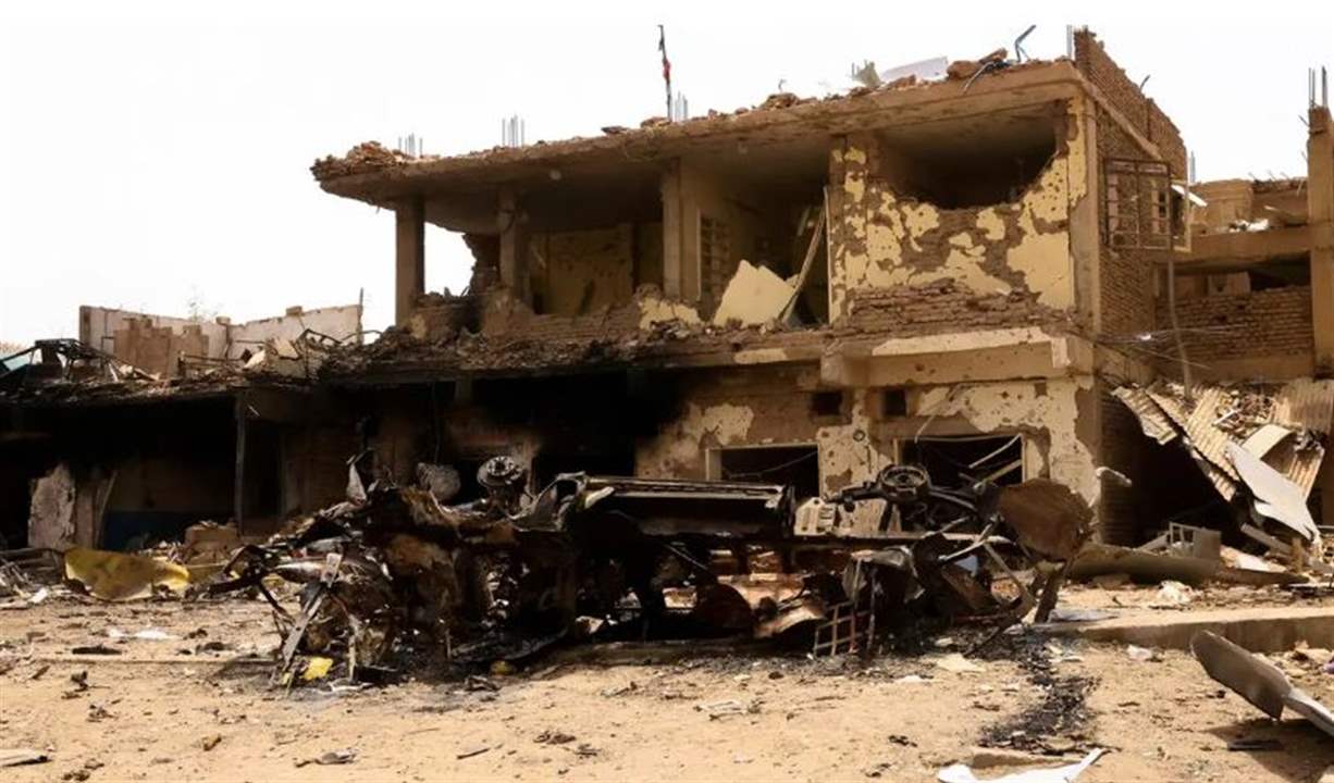 قوات الدعم السريع تزعم إسقاط طائرة للجيش السوداني بالخرطوم