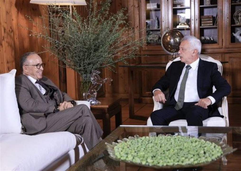 فرنجيه عرض لآخر التطورات مع سفيري مصر والجزائر 