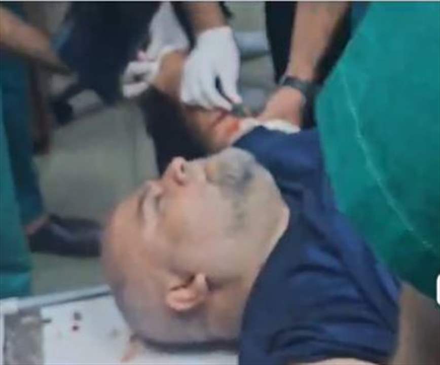 بالفيديو - اصابة مراسل الجزيرة وائل الدحدوح في غزة برصاصة في يده 