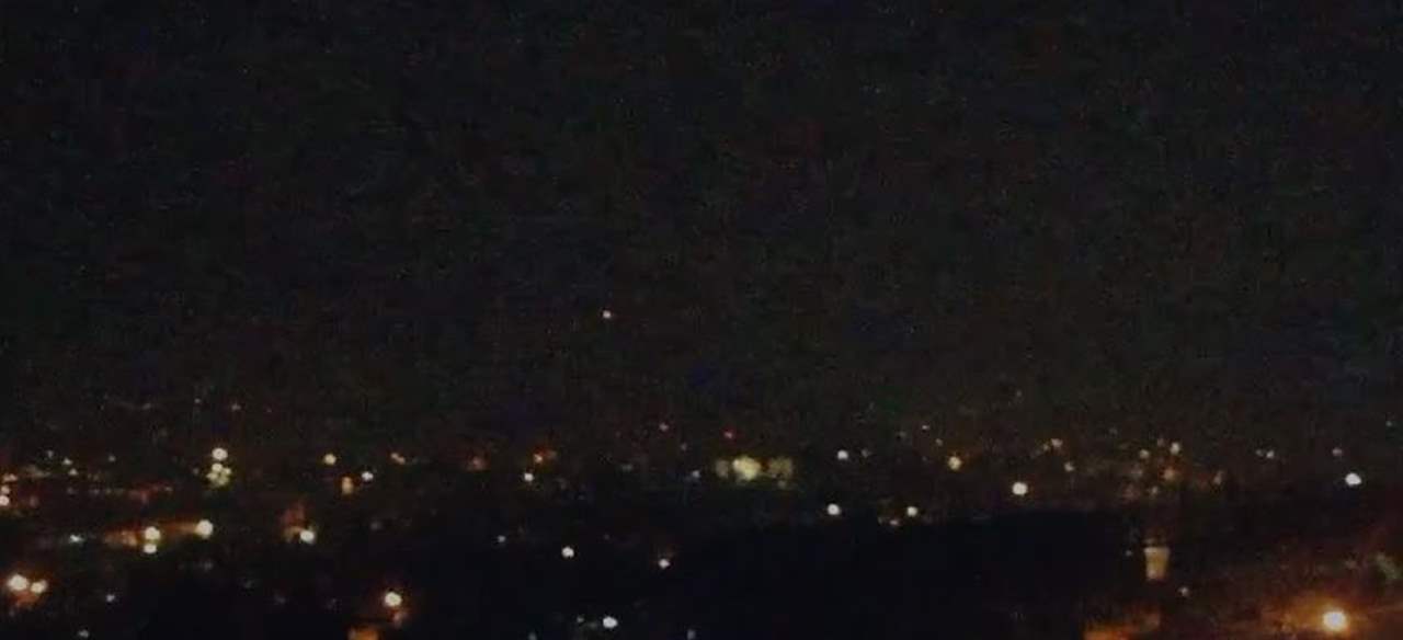 بالفيديو والصور- تمشيط إسرائيلي في محيط موقع العباد وقنابل مضيئة في سماء شبعا 
