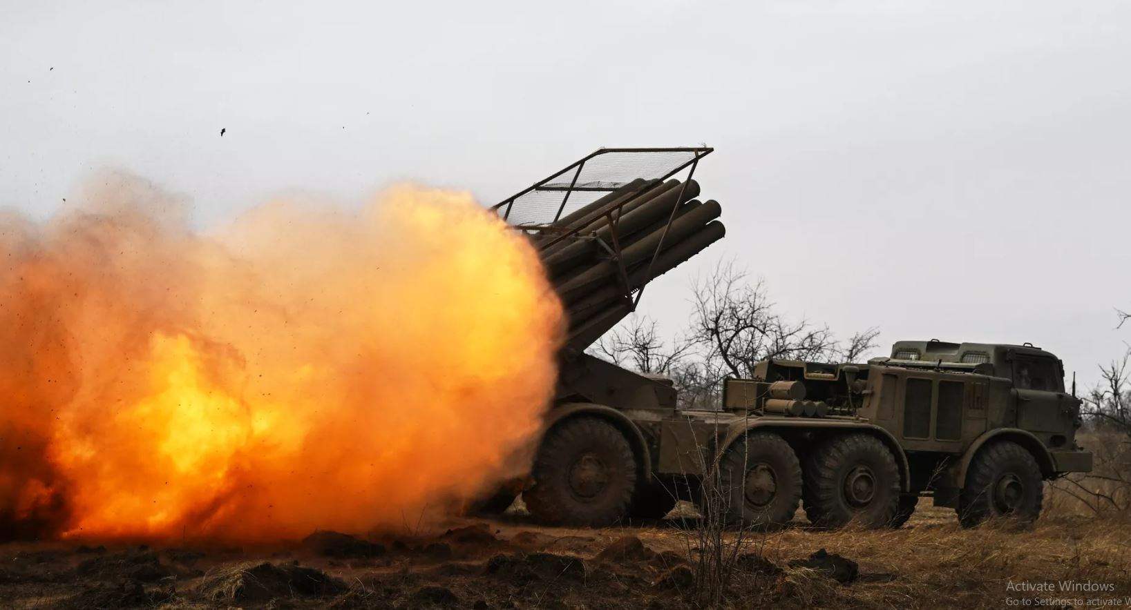 &quot;بأسلحة عالية الدقة&quot;.. القوات الروسية تهاجم منشآت الطاقة والدفاع الجوي الأوكرانية