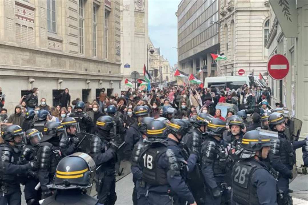الشرطة الفرنسية تقمع إحتجاجات داعمة لغزة بجامعتي السوربون وسيانس بو