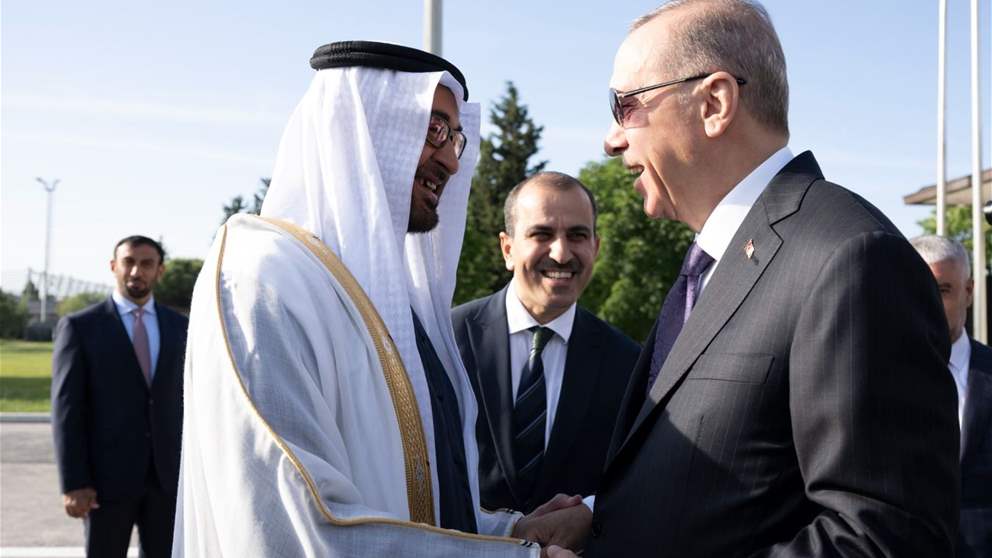 الرئيس الإماراتي يلتقي نظيره التركي: بحث في تعزيز العلاقات الإستراتيجية