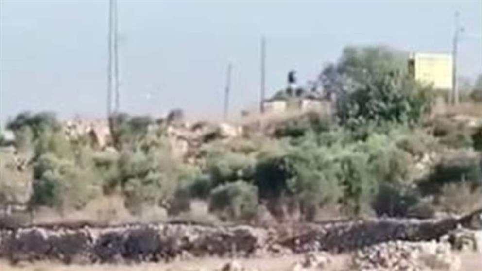 بالفيديو - استهداف برج عسكري لقوات الاحتلال الاسرائيلي قرب بلدة سلواد بالضفة الغربية