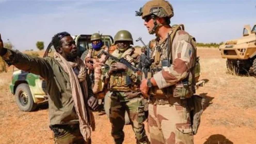 النيجر أعلن بدء انسحاب الجنود الفرنسيين