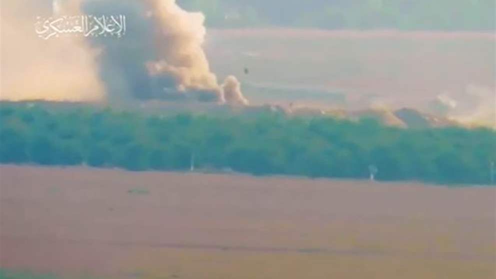 بالفيديو - تدمير دبابة للعدو الاسرائيلي من نوع ميركافا بصاروخ "ياسين"  المضاد للدروع أثناء محاولتها التقدم نحو غزة