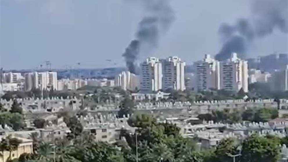 بالفيديو - عدد من الصواريخ يسقط بشكل مباشر في تل أبيب بسبب كثافة الرشقات من غزة 