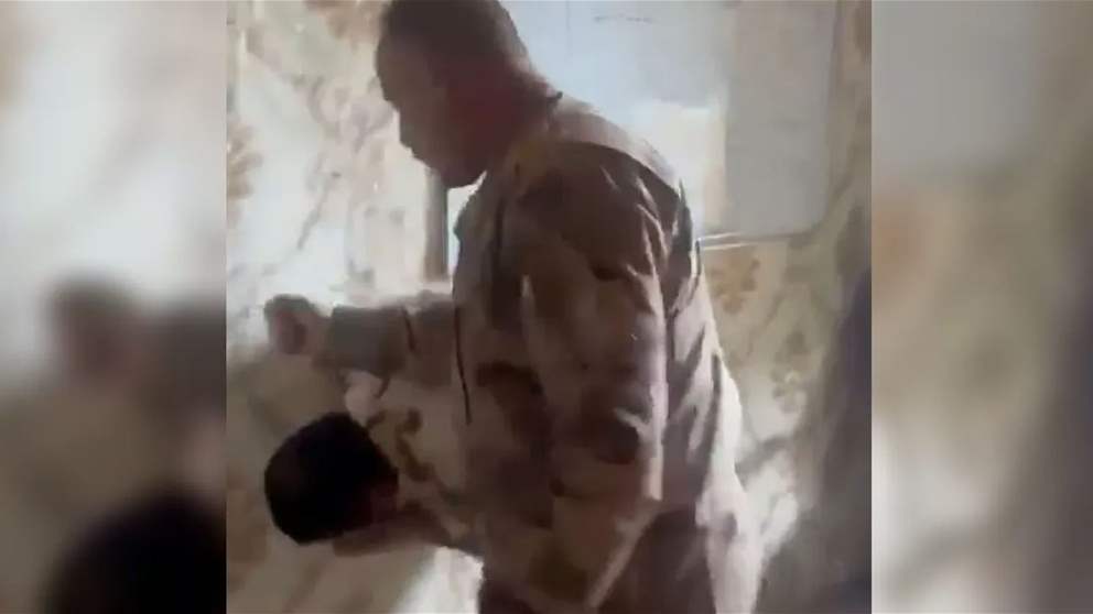 شاهد - ضابط برتبة مقدم بالجيش العراقي يصفع عقيد على وجهه.. ووزارة الدفاع تصدر بياناً