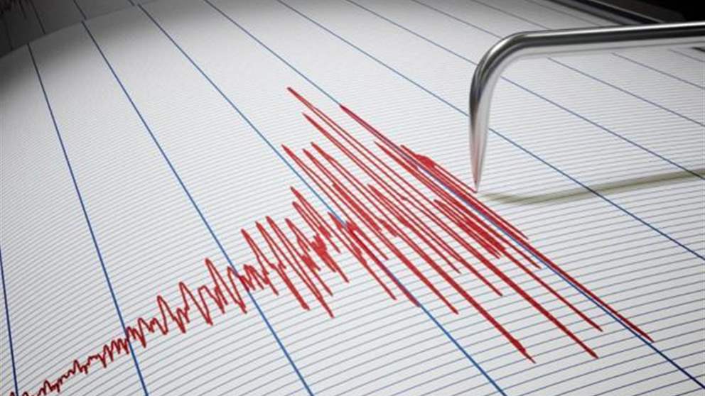 زلزال بقوة 5.5 درجات يضرب جنوب شرق ايران 