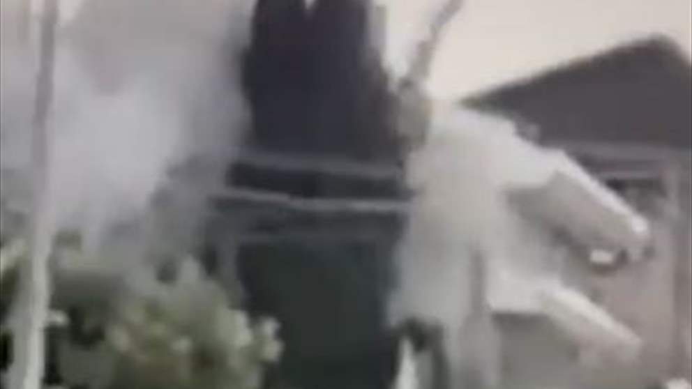  بالفيديو: لحظة إصابة مبنى بصاروخ مضاد للدروع في مستوطنة المطلة  