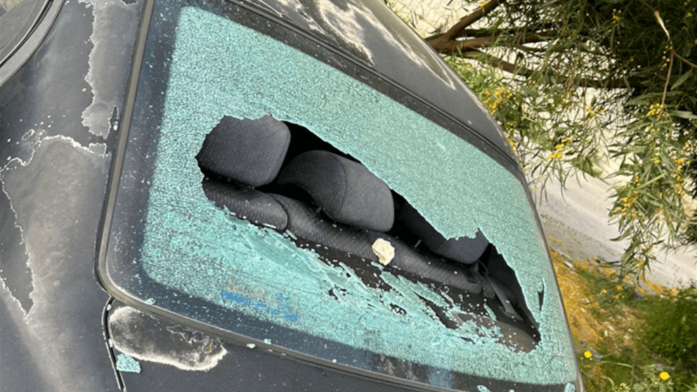 الوكالة الوطنية : تكسير وتحطيم زجاج سيارات تحت جسر المدفون في البترون