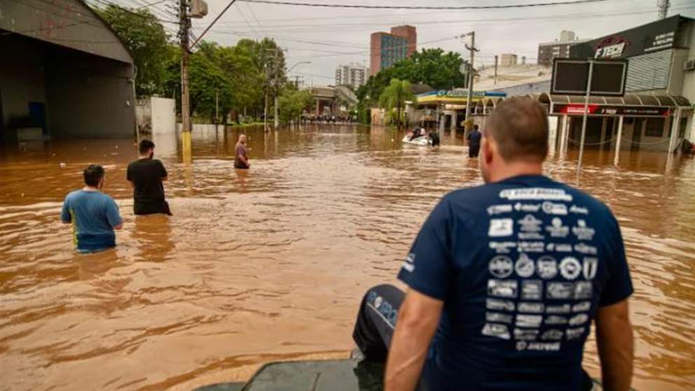 "كارثة مناخية".. 70 ألف شخص تركوا منازلهم في البرازيل