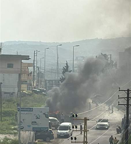 بالفيديو - مسيرة إسرائيلية تستهدف سيارة في بلدة البازورية - وادي جيلو 