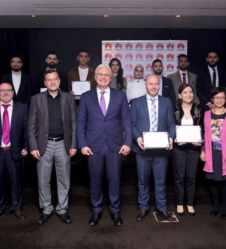 لبنانيون يحتلون المركز الاول في ختام مسابقة هواوي لتقنية المعلومات والاتصالات