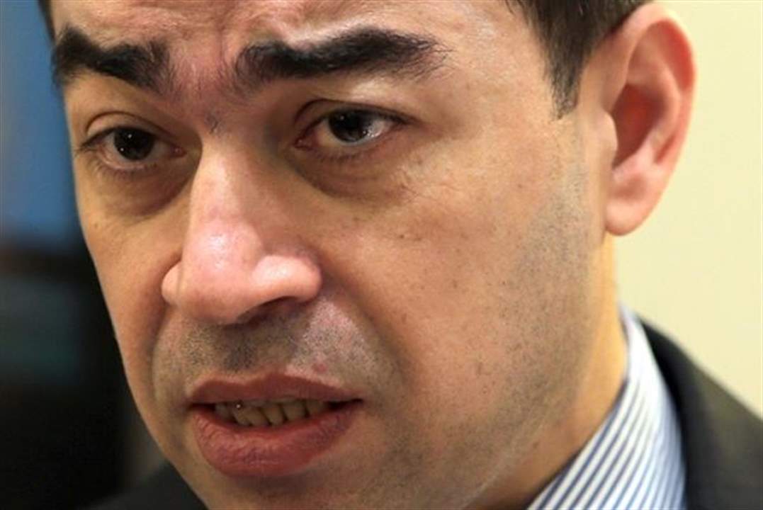 أبي خليل يهدد عضو بهيئة ادارة البترول بـ"التفتيش": ممنوع تحكي في الجلسة