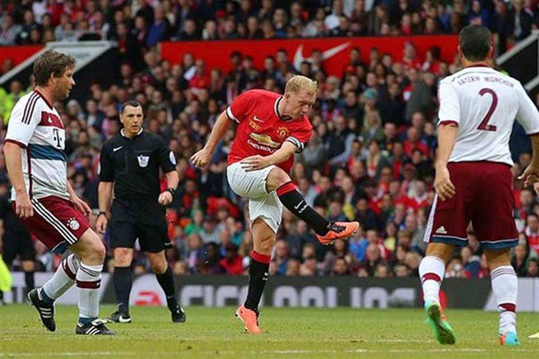 صراع كبير إلى العلن داخل أروقة مانشستر يونايتد بين النجوم الحاليين والنجوم السابقين!