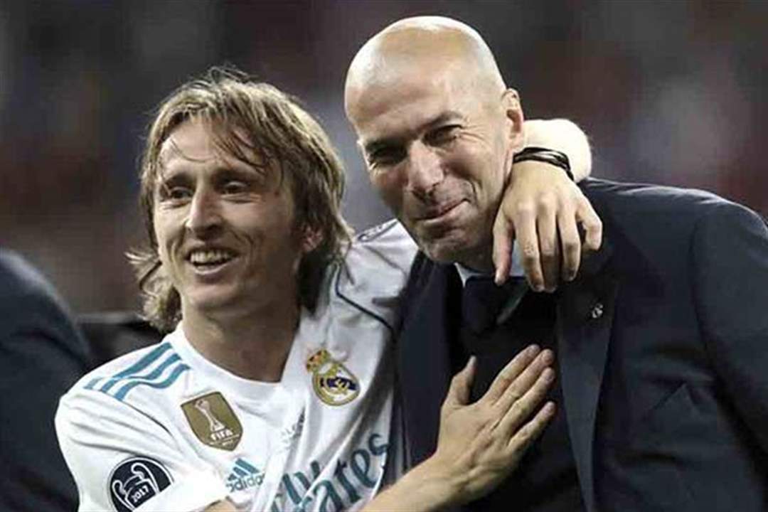 ريال مدريد يقدم أوراقه لإنتر ميلانو .. الصفقة "معقولة" لوكا مودريتش مقابل ماورو إيكاردي!