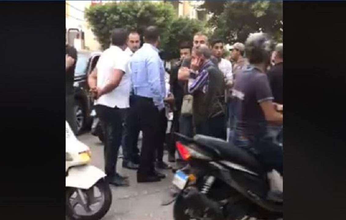 بعدما صدم عامل توصيل بسيارته... هذا ما حدث مع زياد الرحباني في الحمرا