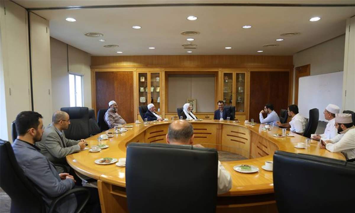 فتوى تمنع زواج السوريين من غير المسلمات في أوروبا!