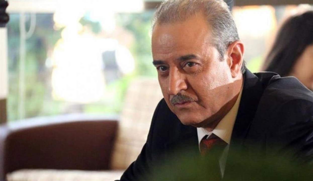 بسّام كوسا يعود إلى البيئة الشامية ويتحول إلى صائغ ذهب 