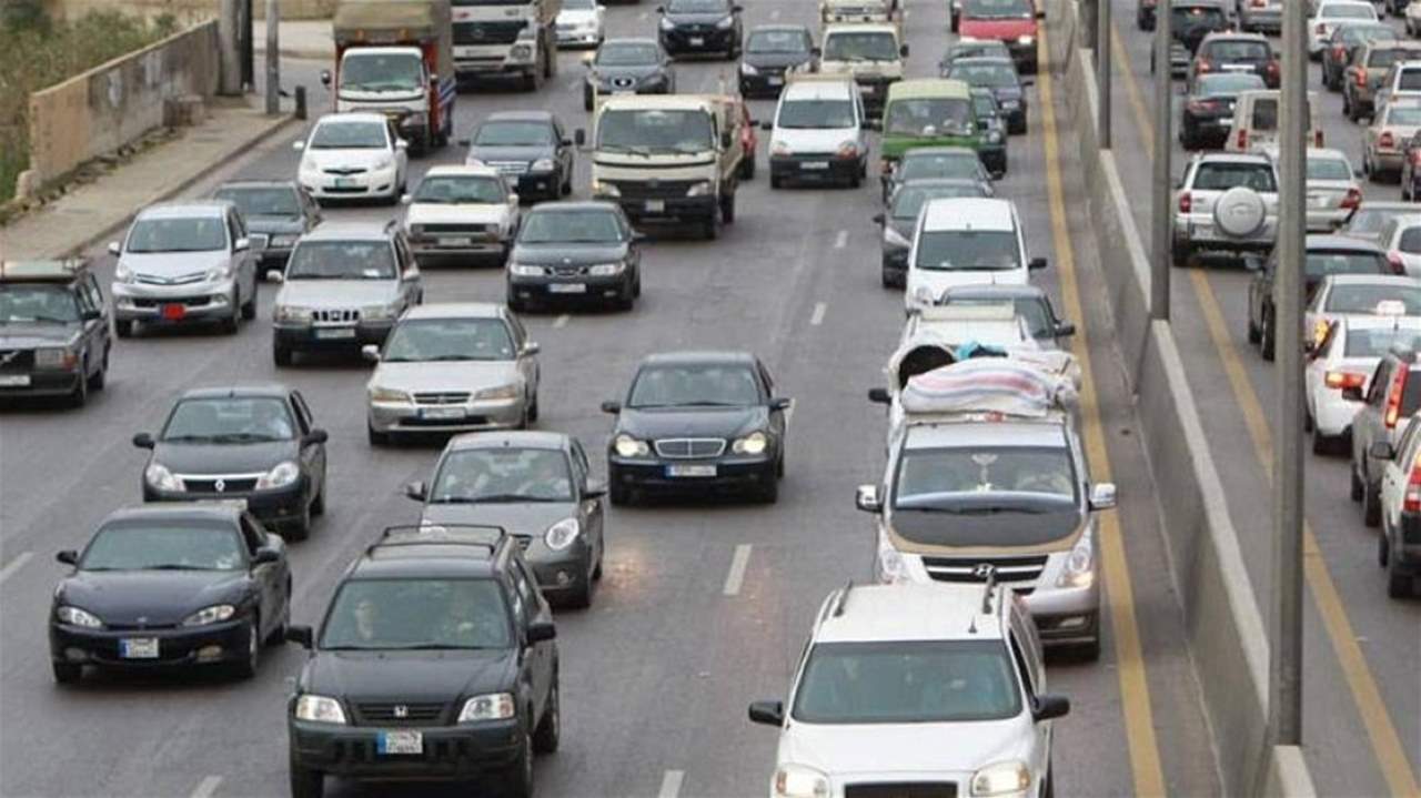 محاضر ضبط بالسيارات المهملة والمركونة في شوارع بيروت