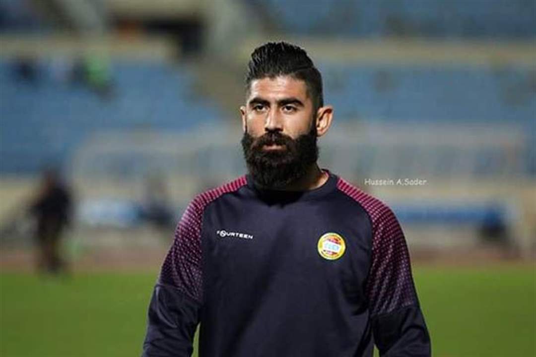 مدرب منتخب سوريا يستعيد قلب دفاع العهد أحمد الصالح لمواجهتي عمان والكويت!