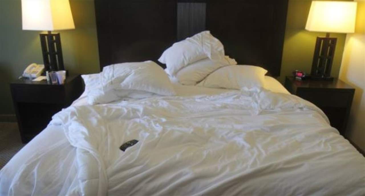 أربعينية تُصاب بالشلل أثناء ممارستها الجنس على سرير جديد! 