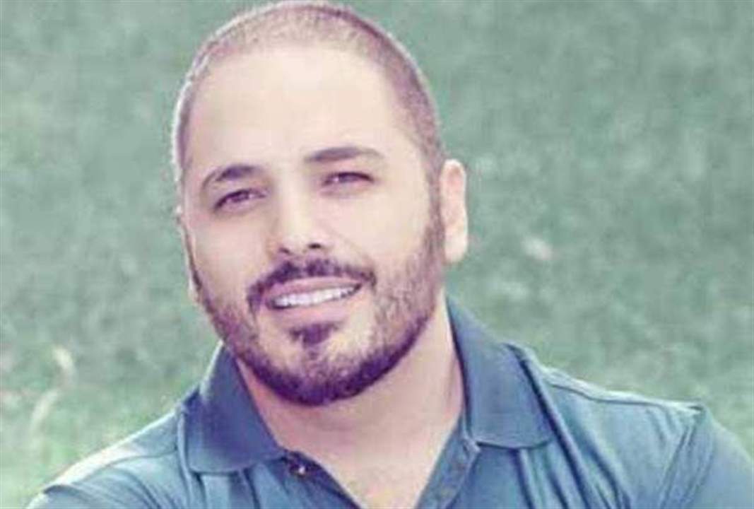 لحظات مؤثرة بين رامي عياش وابنه قبل صعوده على المسرح