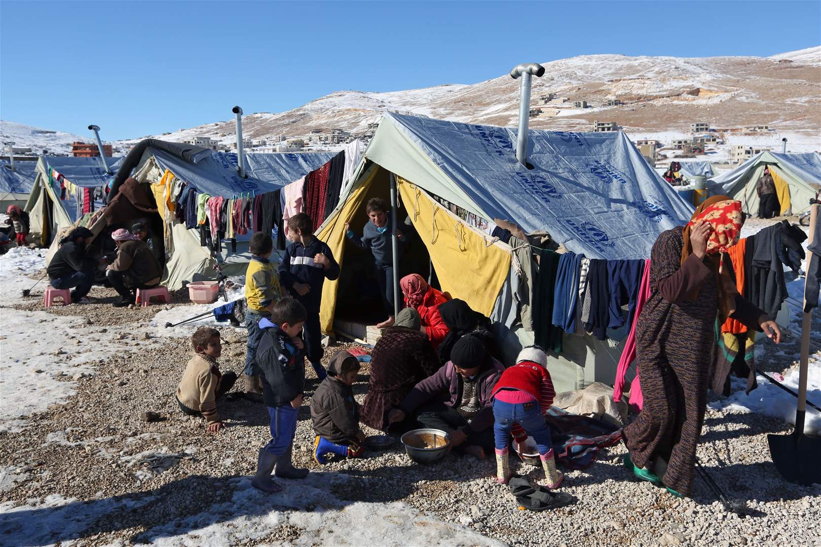 ثلث اللاجئين السوريين العائدين من لبنان والأردن مرضى!