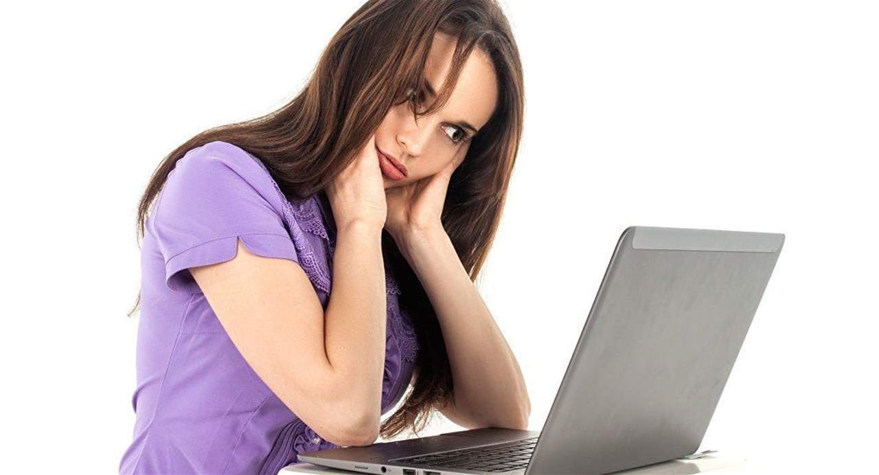 بالصورة- "امرأة عارية" تثير الجدل على مواقع التواصل 