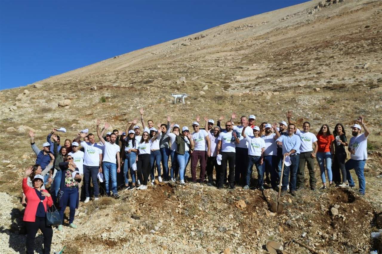 "ماجد الفُطيم" تزرع 200 شجرة أرز لدعم التحريج في لبنان