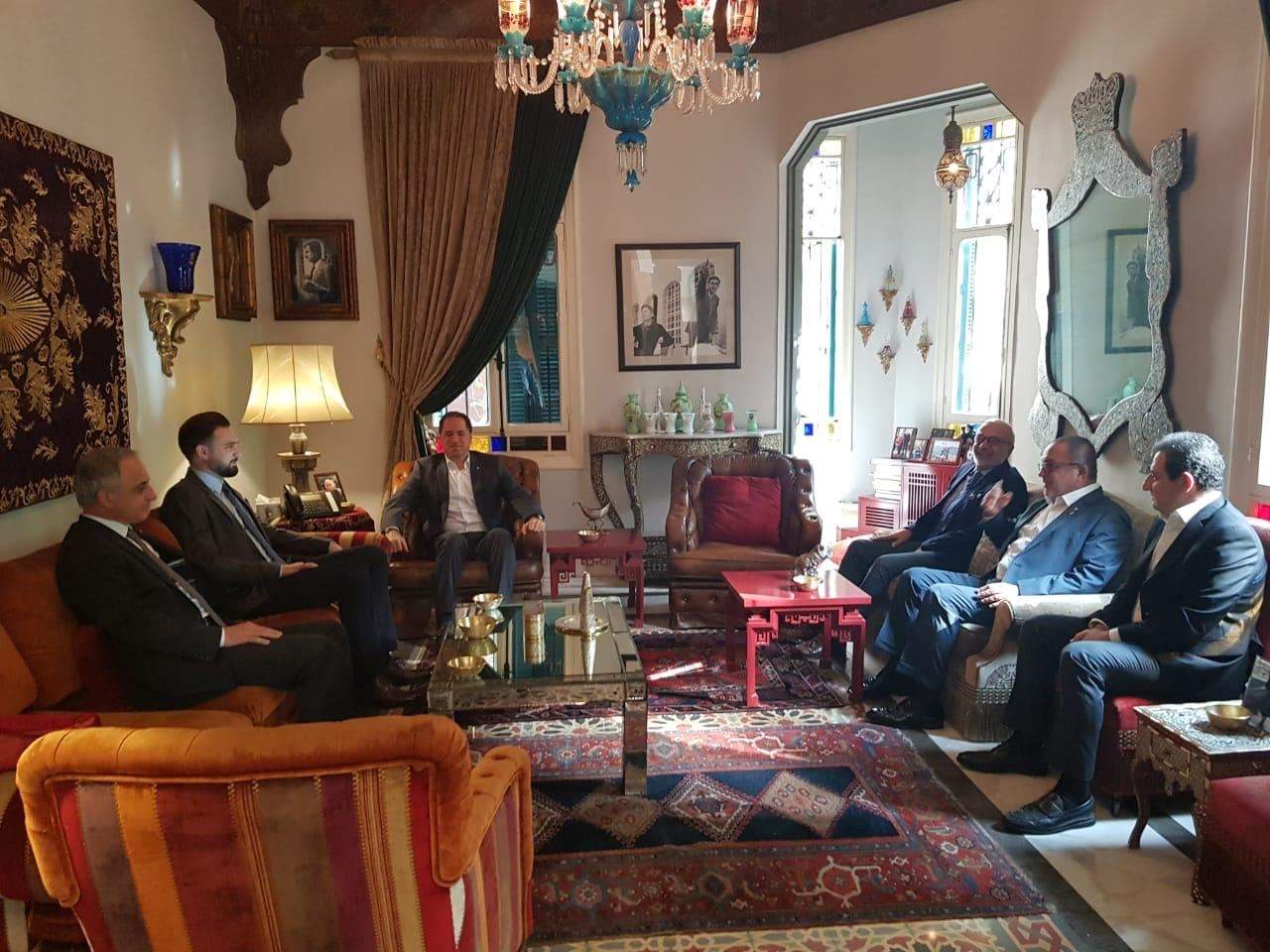 تيمور جنبلاط إستقبل سامي الجميل وعرض معه التطورات