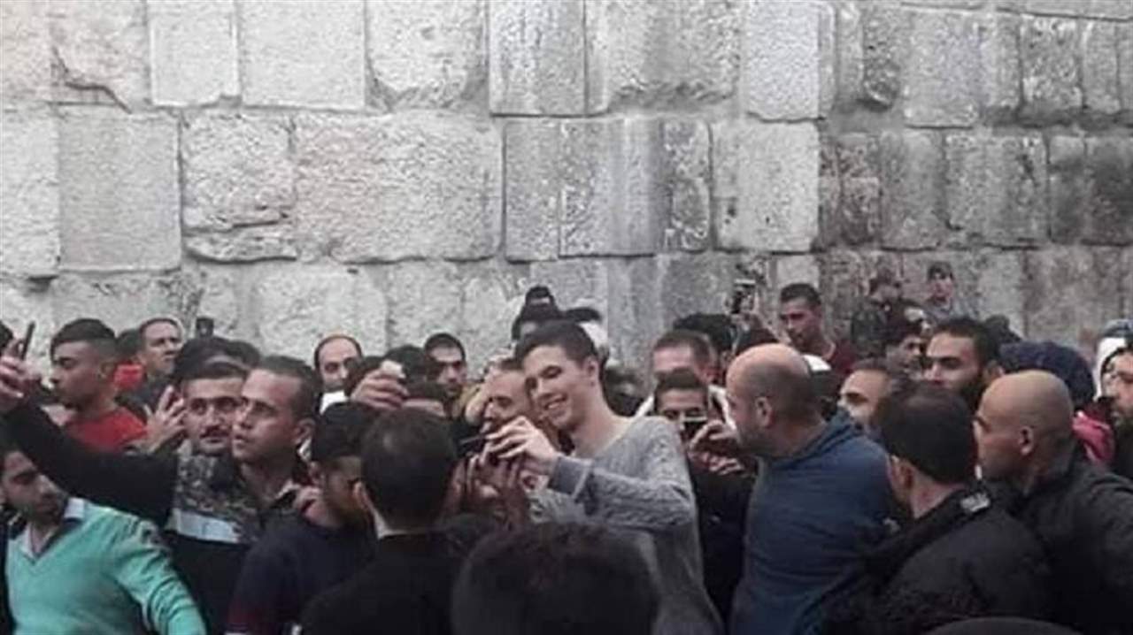 بالفيديو - حافظ بشار الأسد يفاجئ السوريين في منطقة دمشق القديمة