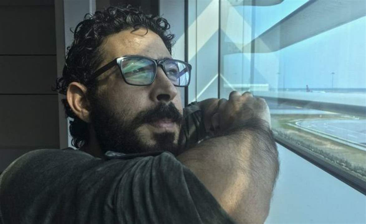 بعد معاناته لنحو عام في مطار كوالالمبور... نهاية سعيدة وغير متوقعة للاجئ السوري حسن القنطار!