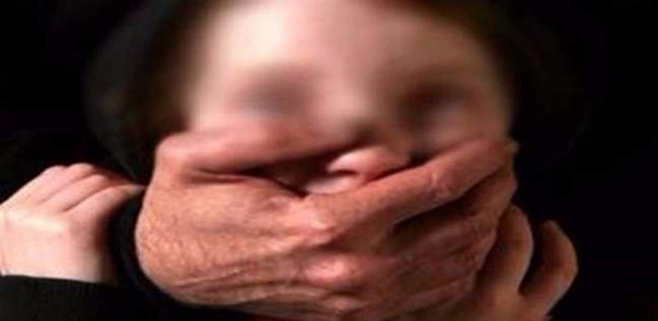 فشل في اغتصاب فتى فخنقه بقميص نوم كي لا يفتضح أمره!
