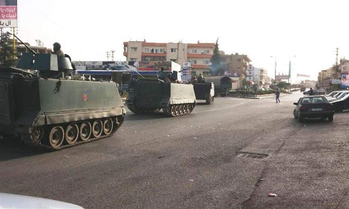 مراسل "الجديد": الجيش اللبناني يقفل مداخل حي الشراونة بعد سماع رشقات نارية من سلاح حربي خوفاً على سلامة المدنيين