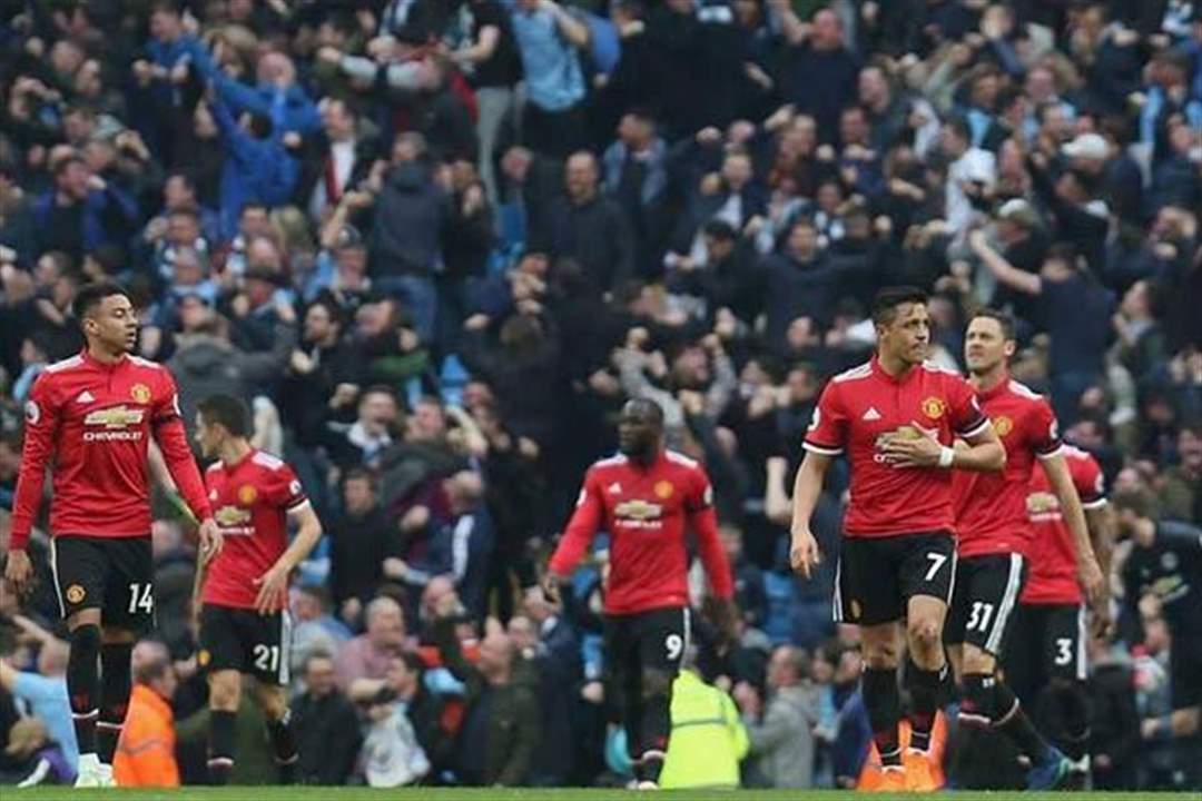 اليكسيس سانشيز مهاجم مانشستر يونايتد يواجه غيابا طويلا بسبب إصابة خطيرة خلال التدريبات