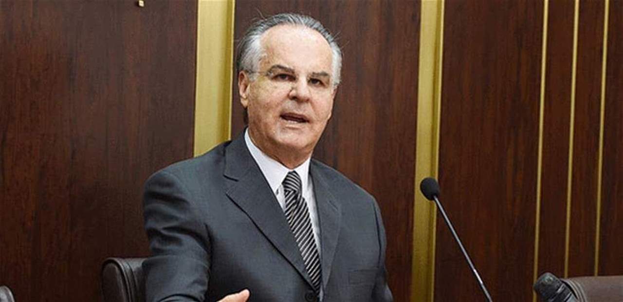 عدوان:  في قضية إدخال الاف الموظفين الى الدولة ننتظر تقرير رئيس لجنة المال والموازنة، وهذا التوظيف اذا كان بموجب القانون فنحن اتخذنا قراراً بعدم التوظيف، واذا من خارج القانون فليتحمل المرتكبون المسؤولية