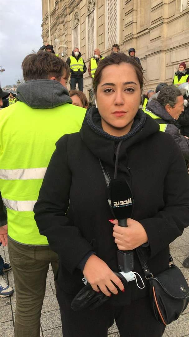 مراسلة "الجديد" راشيل كرم من باريس: الشرطة  الفرنسية تستخدم القنابل الصوتية والغاز المسيل للدموع لتفريق المتظاهرين 