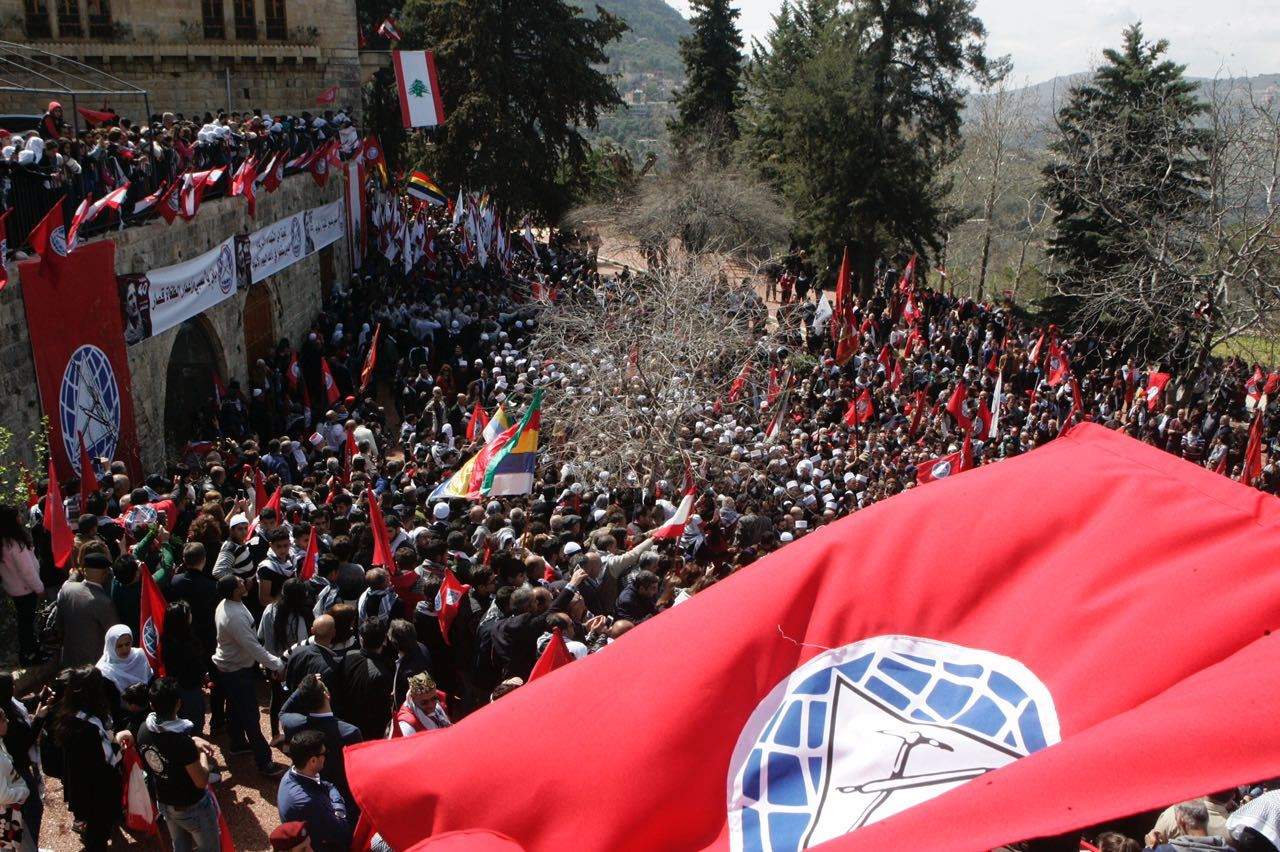 وزير جنبلاطي: تظاهرة الجبل الكبيرة كانت تضم "سرايا المقاومة"