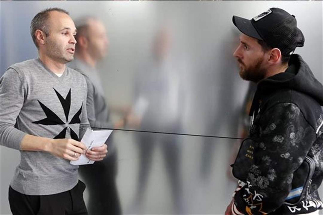 بالفيديو والصور: الرسام الإسباني أندريس إنييستا يعود إلى بيته السابق ويلم شمله مع رفاق الأمس!