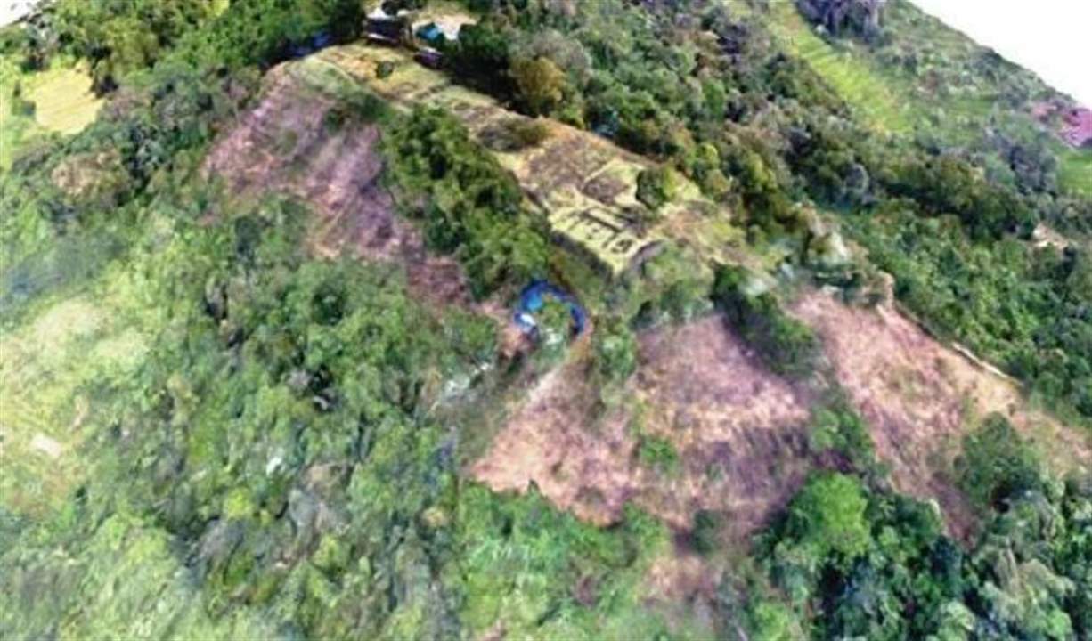 اكتشاف هرم غامض في غابات إندونيسيا!