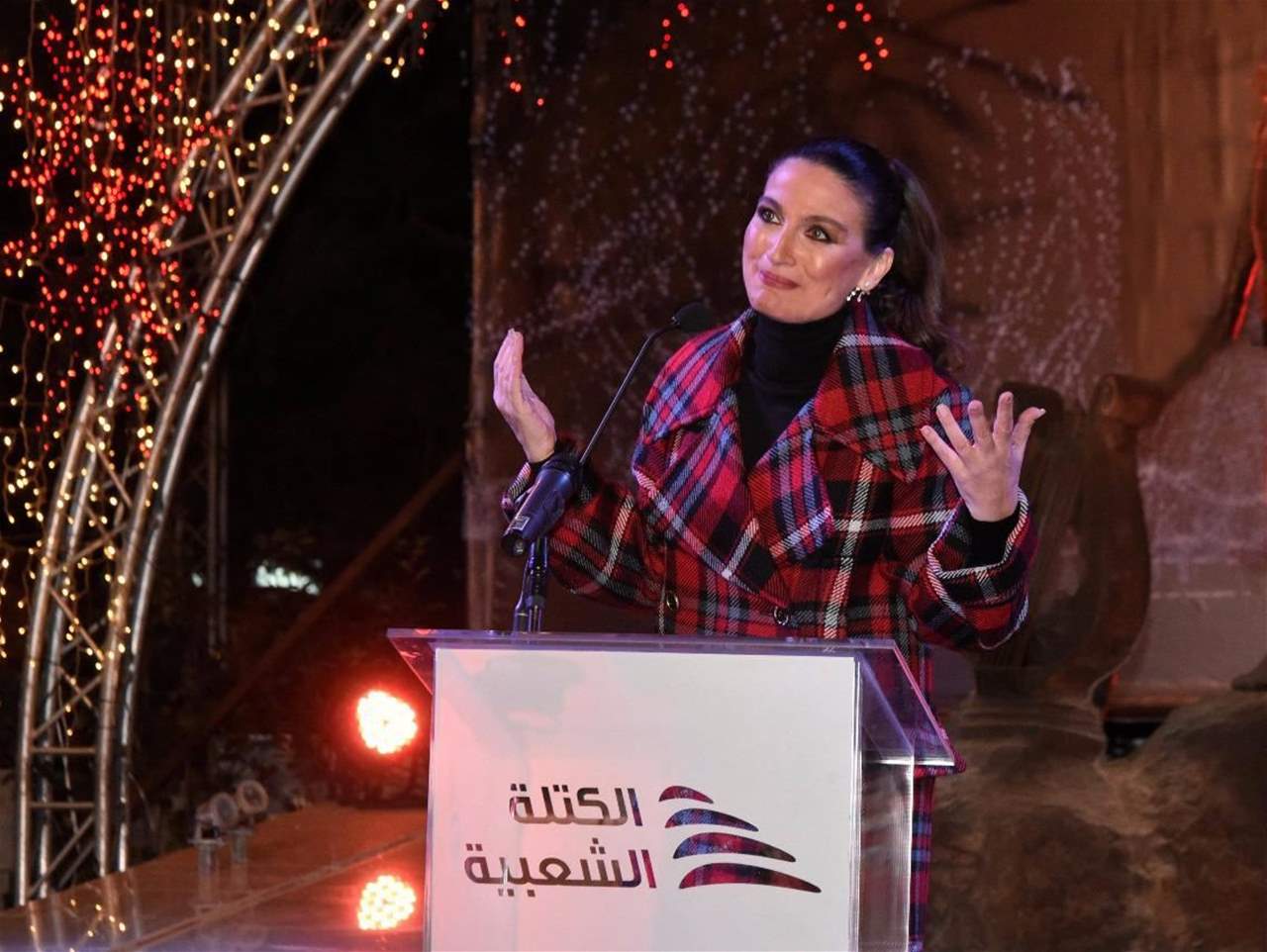 ميريام سكاف تضيء ميلاد مدينة زحلة 