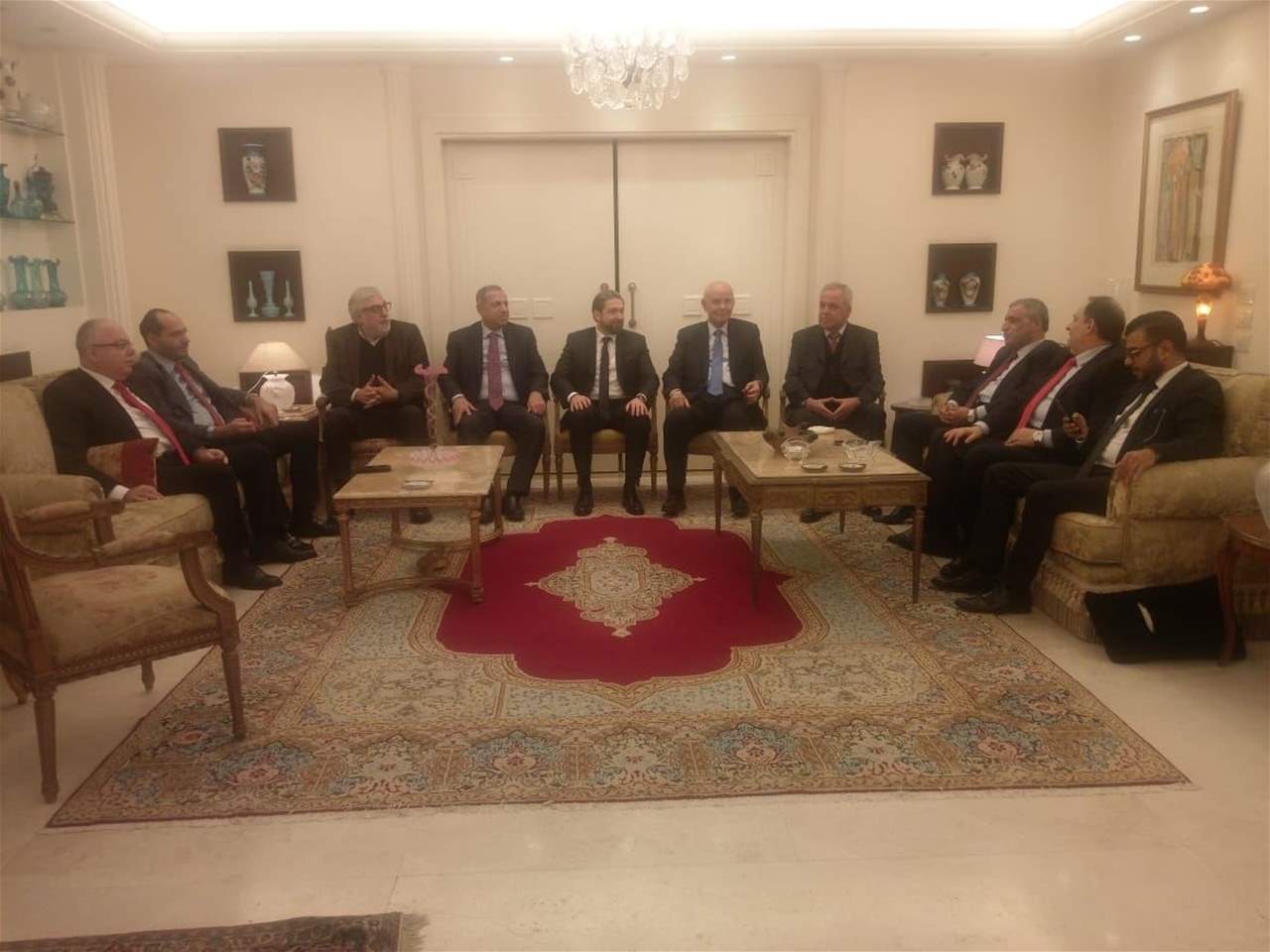 "اللقاء التشاوري" يعلن سحب تسمية جواد عدرة