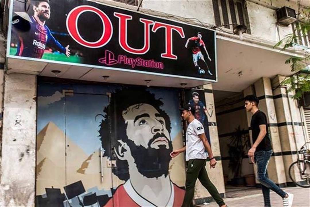 بالصور: ممثل إيراني يسخر من "فحطة" العرب والمصريين بمحمد صلاح ويهزأ باللاعب نفسه .. تباً لتواضعك يا فخر العرب!