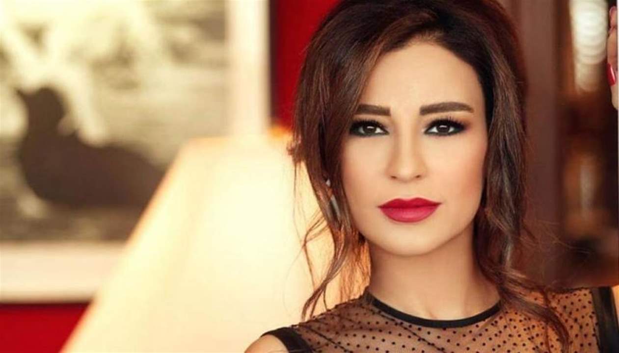 ماغي بو غصن ترد على جوليان فرحات: "تربينا عالأخلاق والقيم ونحنا دايماً تحت سقف القانون". 