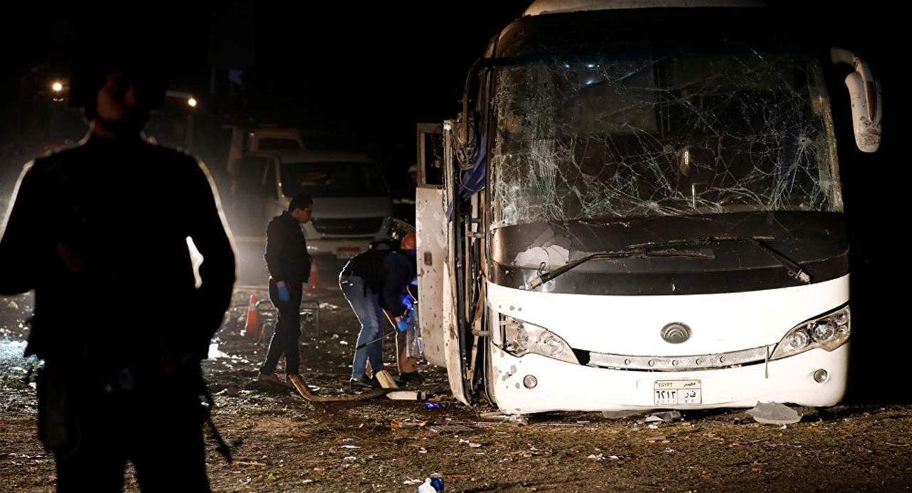 بالفيديو- سائق حافلة السياح المصرية المنكوبة يتحدث عن اللحظات الأولى للتفجير... 