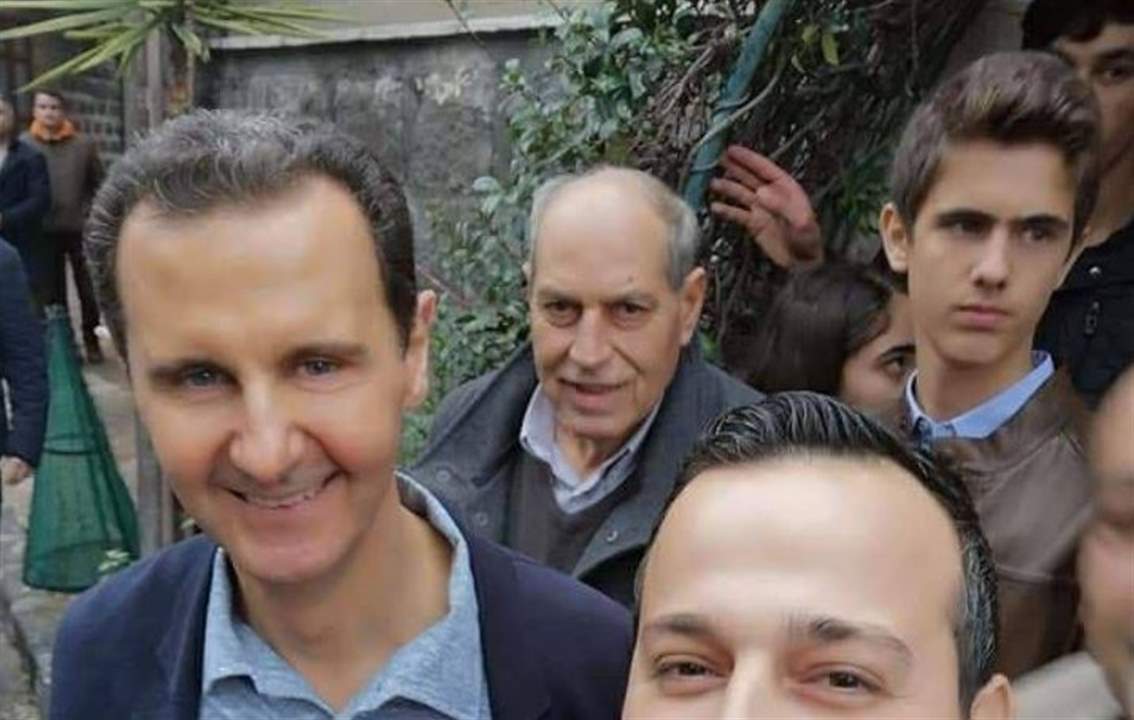 بالفيديو.. الأسد يفاجئ أبناء قرية صغيرة في طرطوس!