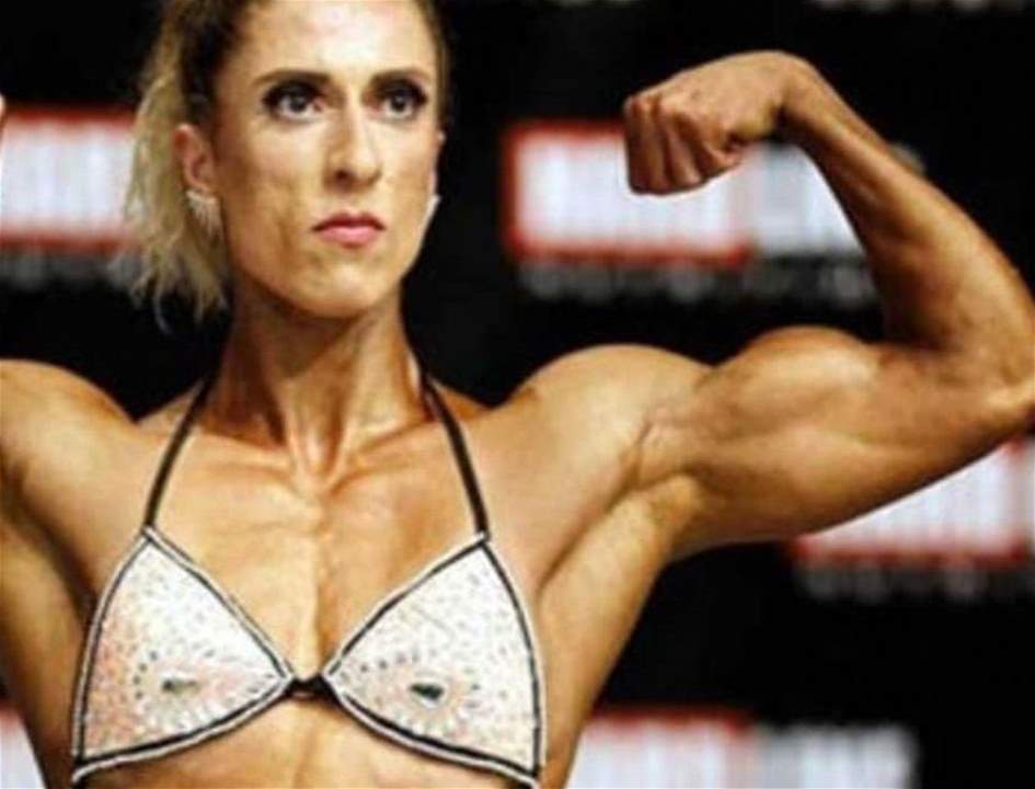 قتل صديقته "البطلة" واعترف... ثم انتحر!